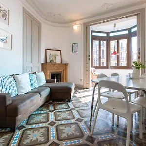 B21-apartamento Modernista Grupos Barcelona